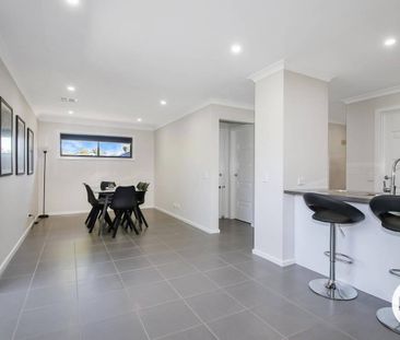 SMART, MODERN, STYLISH - Photo 1