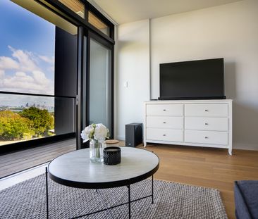 Easy Living - Photo 3