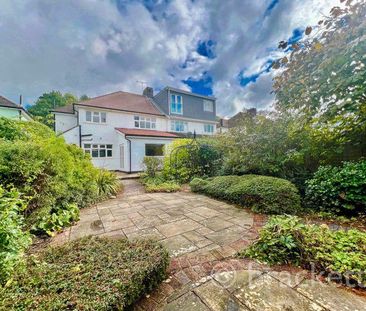 4 bedroom semi-detached house to rent - Photo 6