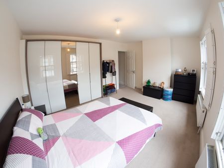 2 Bed Terraced House, Haven Lane, W5 - Photo 4