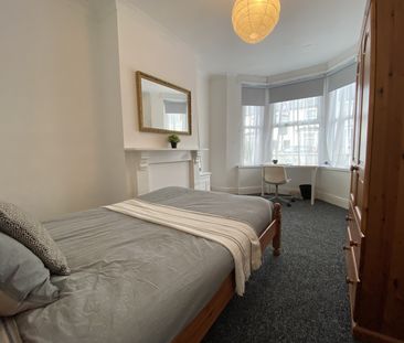 Llantrisant Street, Cathays - Photo 2