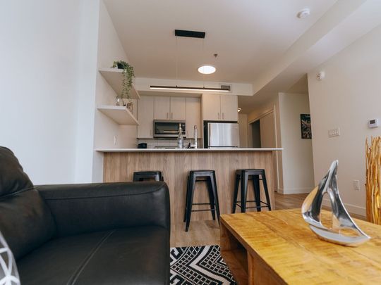 Gertrude Avenue - Photo 1