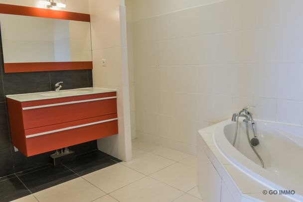 Location Appartement 3 pièces 124m² STE MARIE 97438 - Photo 1