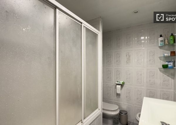 barcelona, Catalonia 08042