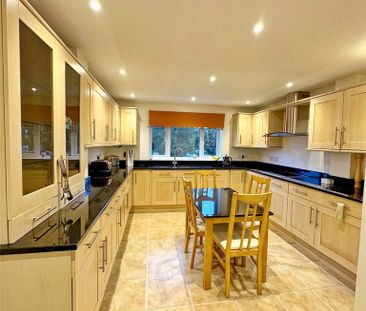 4 bedroom semi-detached house to rent - Photo 4
