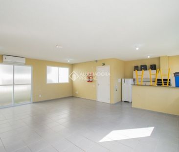 Apartamento com 2 quartos e 42m² para alugar em Mário Quintana, Por... - Photo 2