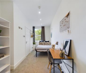 1 bedroom in a house share to rent - Photo 6