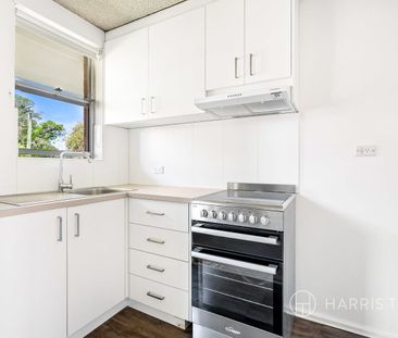 Comfort And Convenience in An Idyllic Cul De Sac Setting - Photo 3