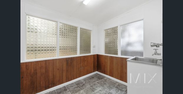 Freshly Updated Home - Photo 1