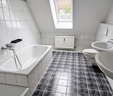 Renovierte Oberwohnung mit großzügigem Gartenanteil! Ideal für Wohn... - Foto 5