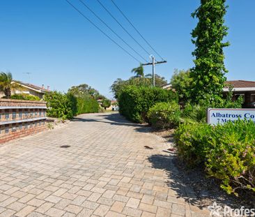 4/7 Merope Close, Rockingham, WA 6168 - Photo 4
