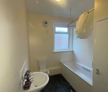 1 Bed Terraced House, Arthington Street, LS10 - Photo 4