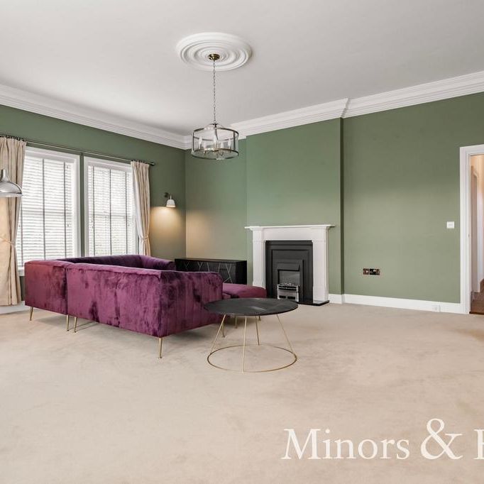 3 bedroom flat to rent - Photo 1