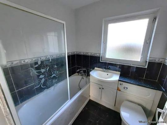 3 bedroom property to rent in Cumnock - Photo 1