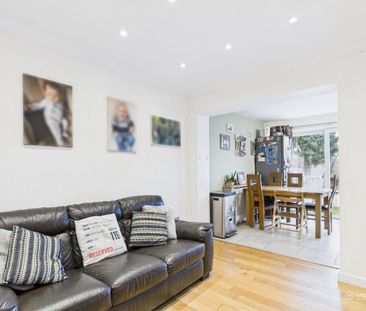 3 bedroom end of terrace house to rent - Photo 1