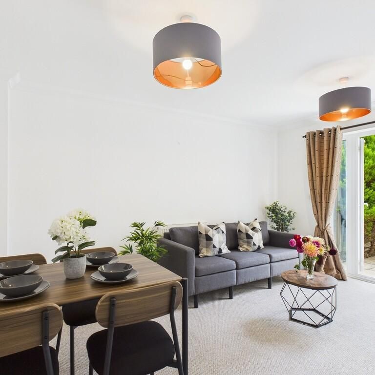 1 bedroom in a house share to rent - Photo 1