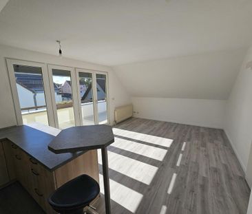 Teilmöblierte, hochwertig sanierte Wohnung in gepflegter Umgebung - Foto 1