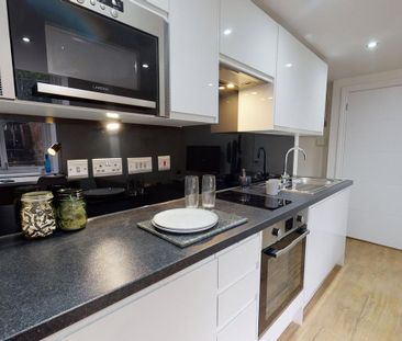 Studio to rent - Photo 1