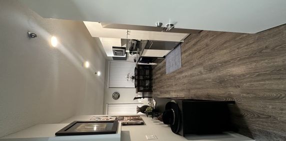 Prince's Island Place - Photo 2