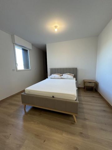 Location Appartement 3 pièces Meublé 73m² MERIGNAC 33700 - Photo 4