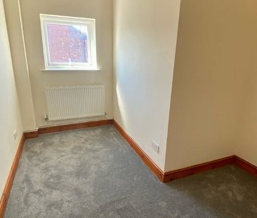 2 Bed Flat, Patrick Road, NG2 - Photo 1