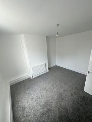 3 Bed Terraced House, Thornton Grove, LS12 - Photo 1