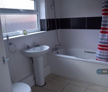 3 bedroom terraced house to rent - Photo 2
