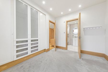 3 bedroom flat to rent - Photo 5