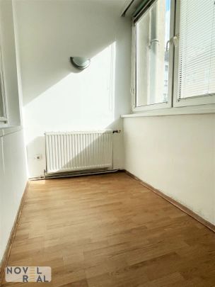 Charmante und lichtdurchflutete Wohnung mit Loggia!!! - Photo 1
