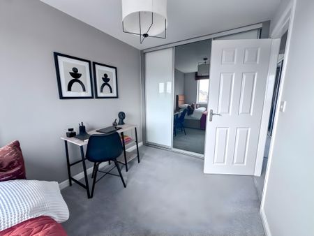 2 Bedroom House To Let - S80 - Photo 2