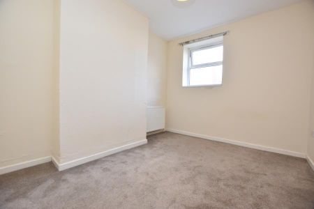 3 bedroom maisonette to rent - Photo 5