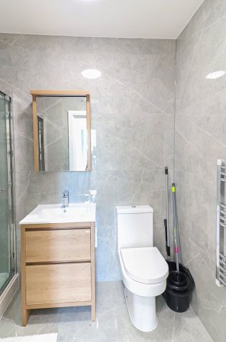 1 Bed Flat, Staines Road, TW3 - Photo 5