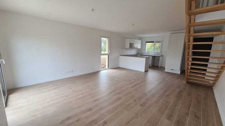 Location Maison 115 m² - Photo 2