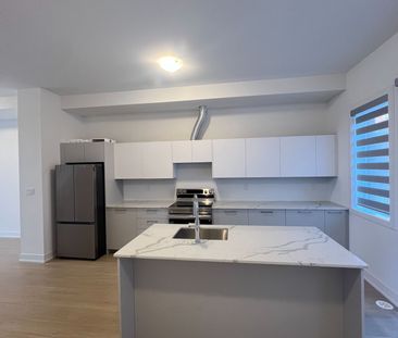 For Lease - 19 Desiree Place, Caledon, Ontario - Photo 4