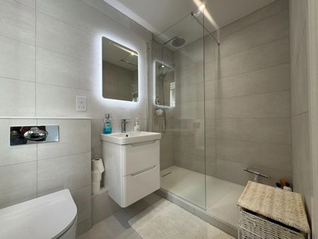 3 bedroom House To Let - Photo 4