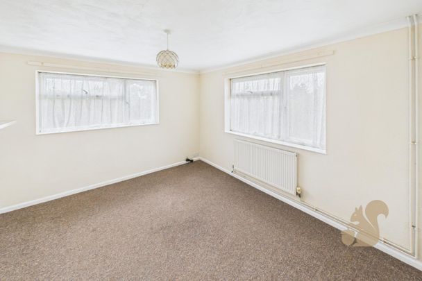 Lakeside Road, Ipswich - Photo 1