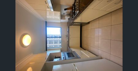 Fully Furnished 1-Bedroom Apartment in Prime Location CBD - Photo 3