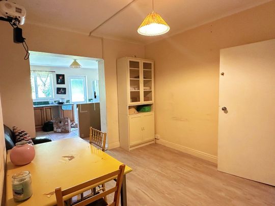 Room in a Shared House, Burgess Road, SO16 - Photo 1