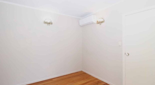 4 Bedroom Home in Manurewa - Photo 1