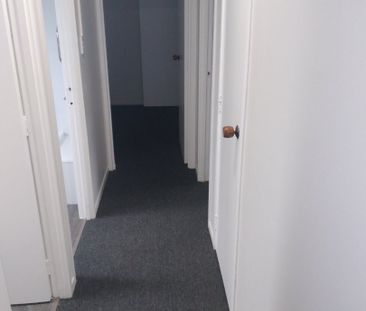 3 bedroom family home - Photo 6
