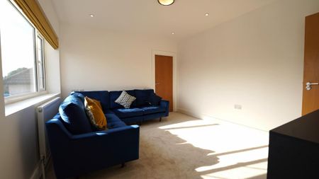 3 bedroom flat to rent - Photo 5