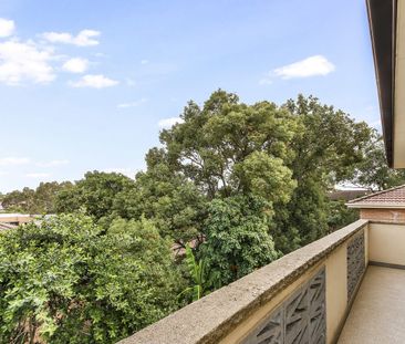 Spacious Two Bedroom Apartment - Photo 6