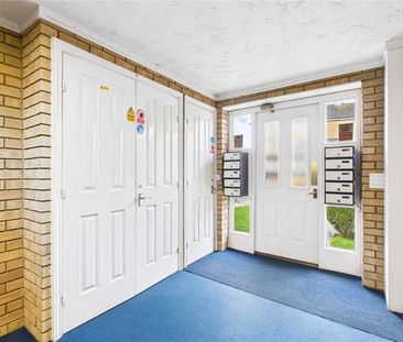 2 bedroom apartment to rent - Photo 6