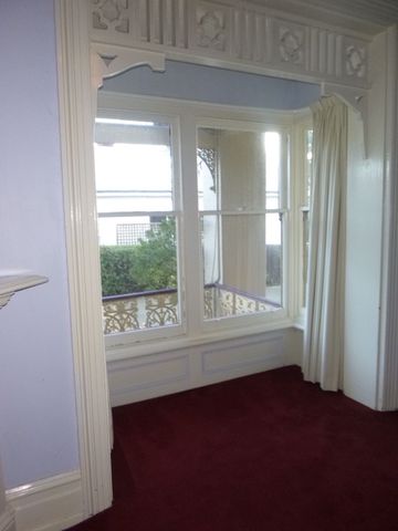 "Character and Charm"! - Photo 3