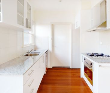 1/2 Anfield Court, Malvern East - Photo 1