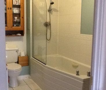 2 bedroom house to rent - Photo 1