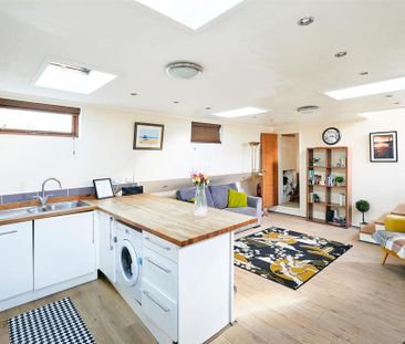 2 bedroom houseboat to rent - Photo 6