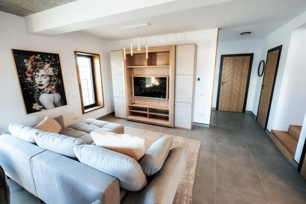 Contemporary Three-Bedroom House - Selimbar Village - Fotografie 1