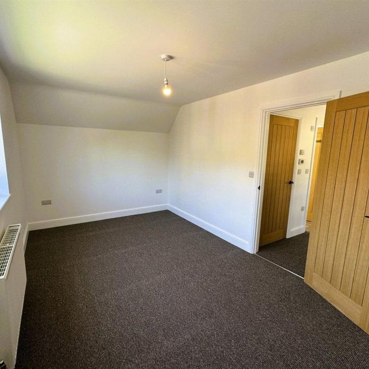 East Anstey, Tiverton - Photo 1