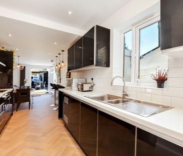 Room in a Shared House, Woodcroft Road, CR7 - Photo 3